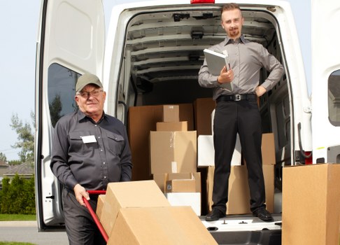 Customer raising a moving service complaint through a formal process