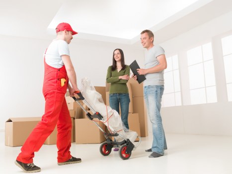 Protective handling of furniture during a flat move in Greenwich