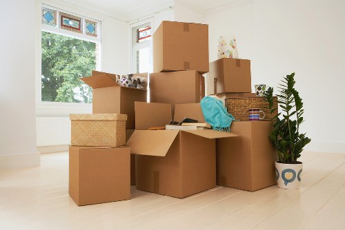 Residential moving truck booking for Greenwich customers